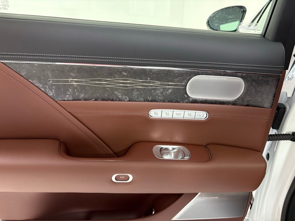 Thumbnail: 2026 Genesis G90 - 28