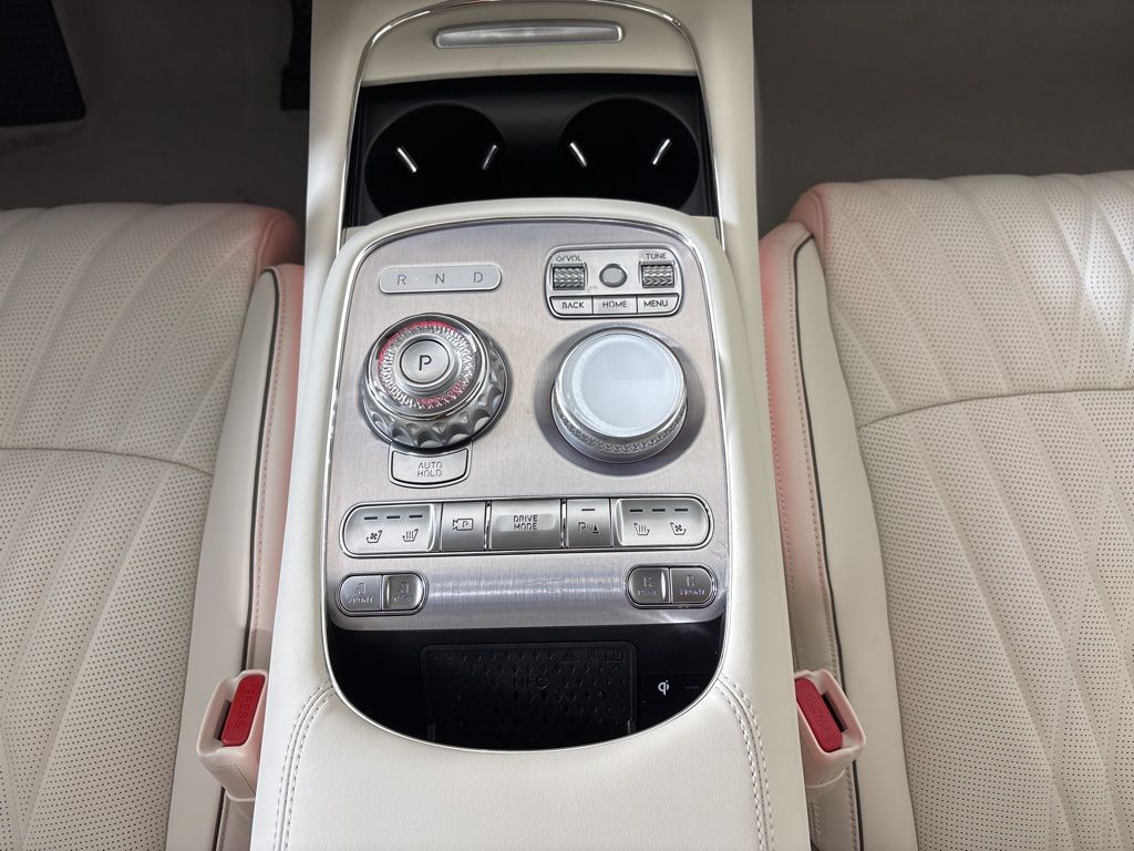 Thumbnail: 2026 Genesis G90 - 16