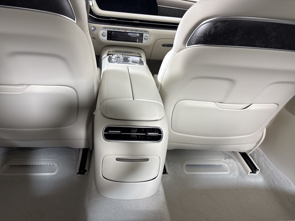 Thumbnail: 2026 Genesis G90 - 27