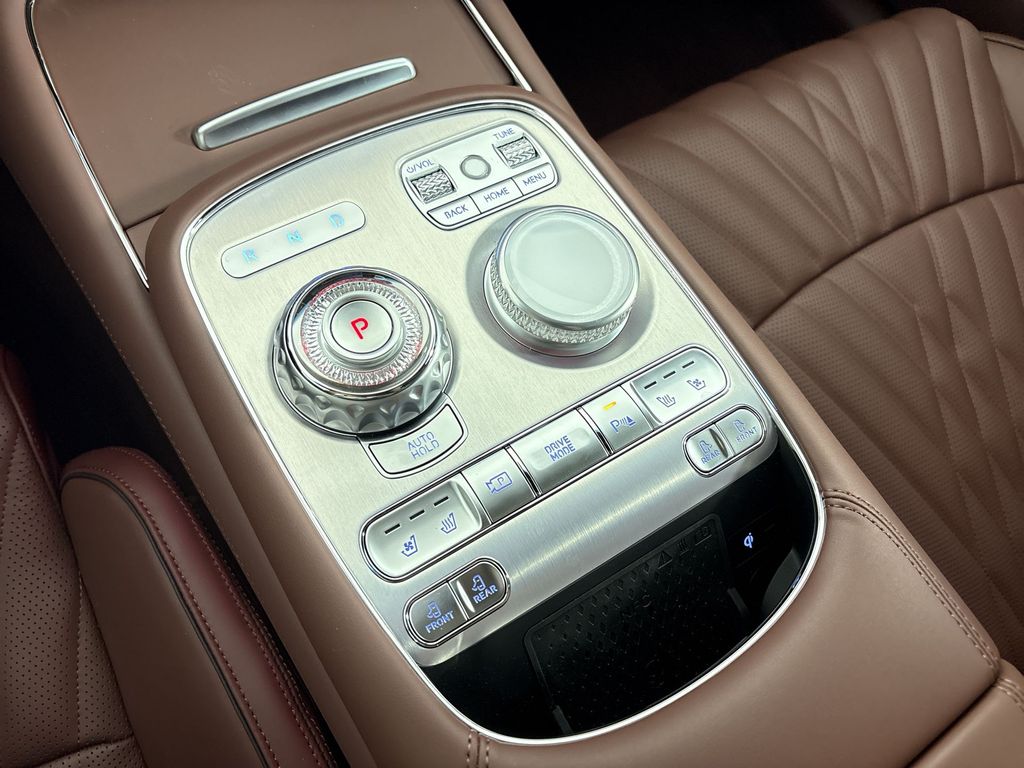 Thumbnail: 2026 Genesis G90 - 12