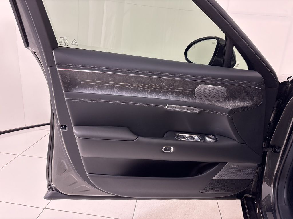 Thumbnail: 2026 Genesis G90 - 23