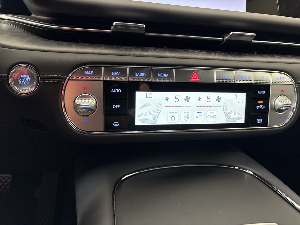 Thumbnail: 2026 Genesis G90 - 39