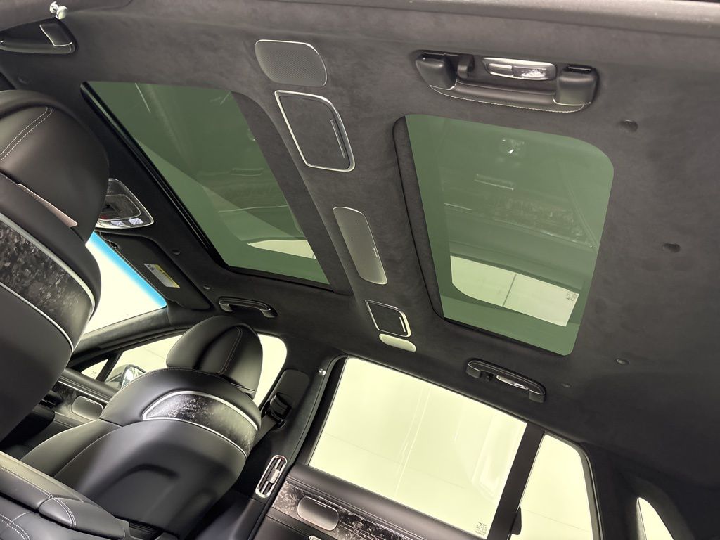 Thumbnail: 2026 Genesis G90 - 25