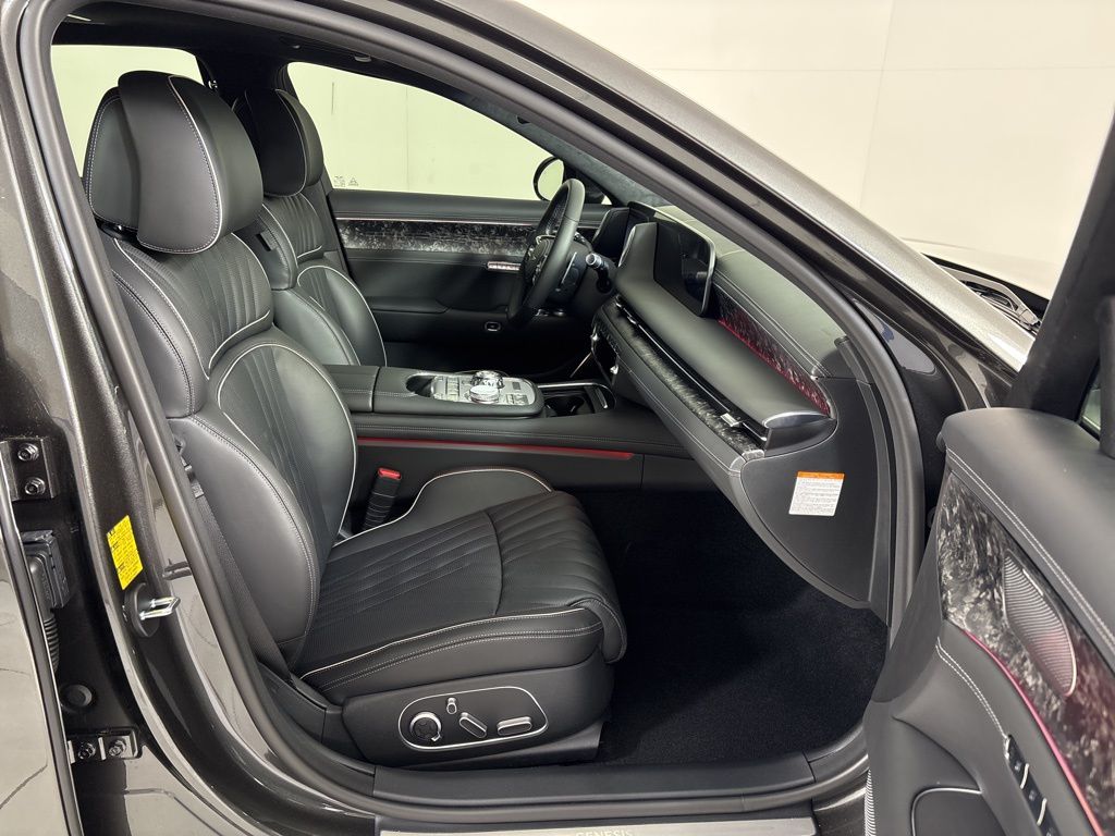 Thumbnail: 2026 Genesis G90 - 10