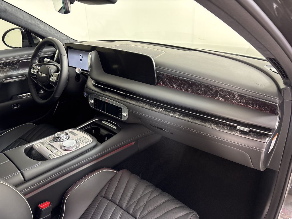 Thumbnail: 2026 Genesis G90 - 2