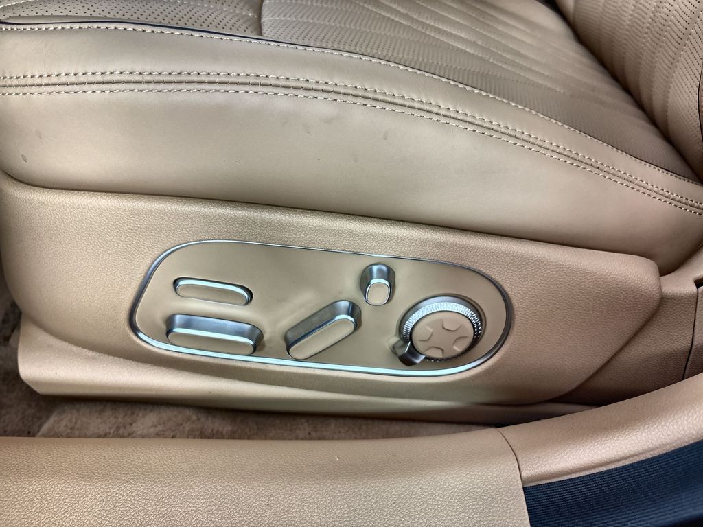 Thumbnail: 2026 Genesis G90 - 23