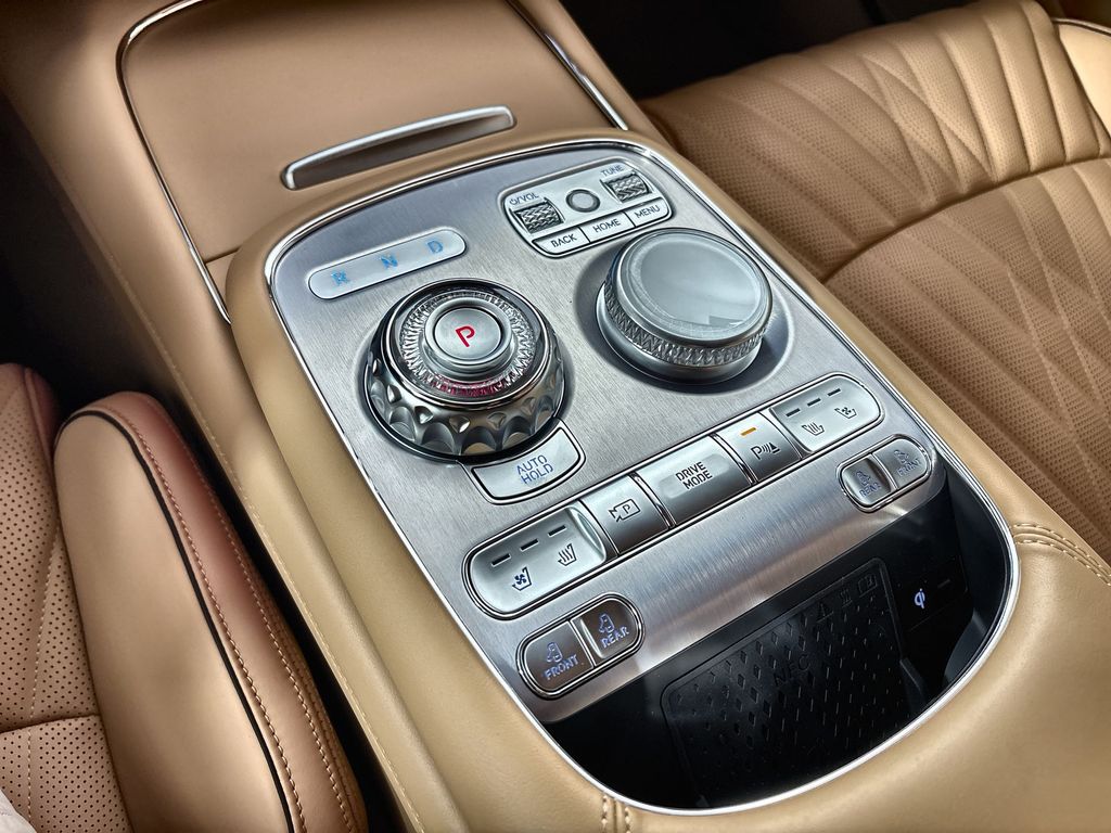 Thumbnail: 2026 Genesis G90 - 13