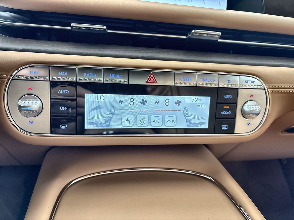 Thumbnail: 2026 Genesis G90 - 25