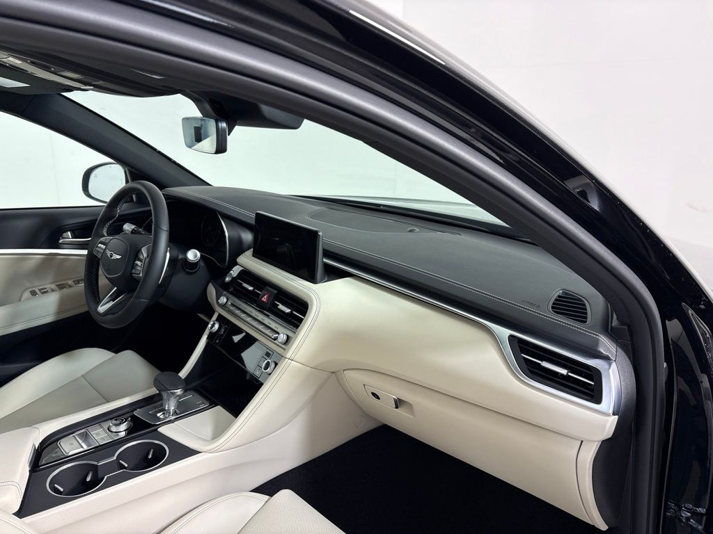 Thumbnail: 2026 Genesis G70 - 2
