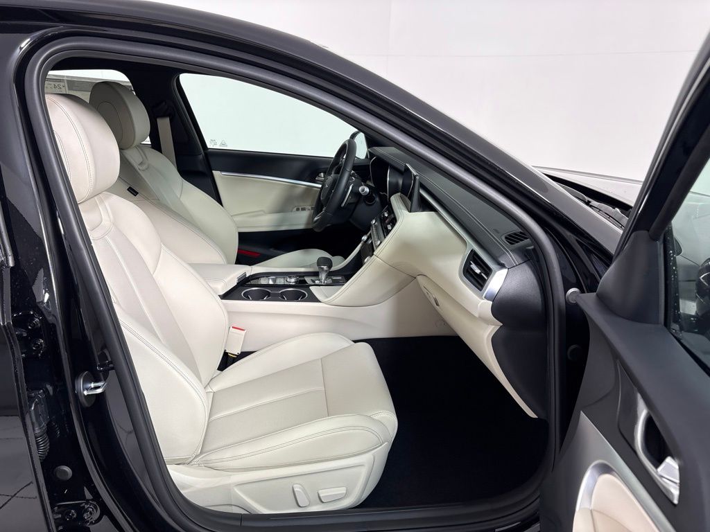 Thumbnail: 2026 Genesis G70 - 9