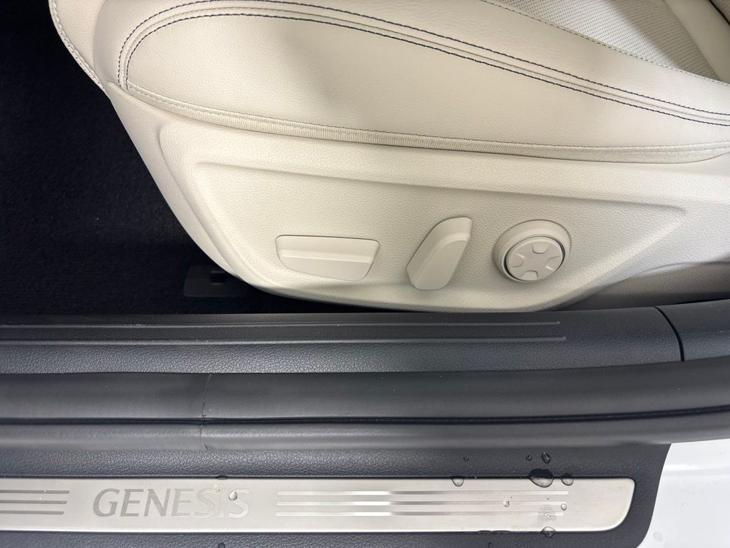 Thumbnail: 2026 Genesis G70 - 24