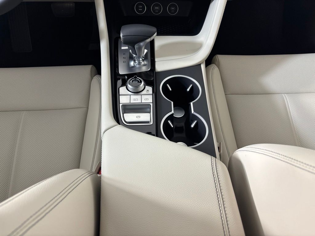 Thumbnail: 2026 Genesis G70 - 16