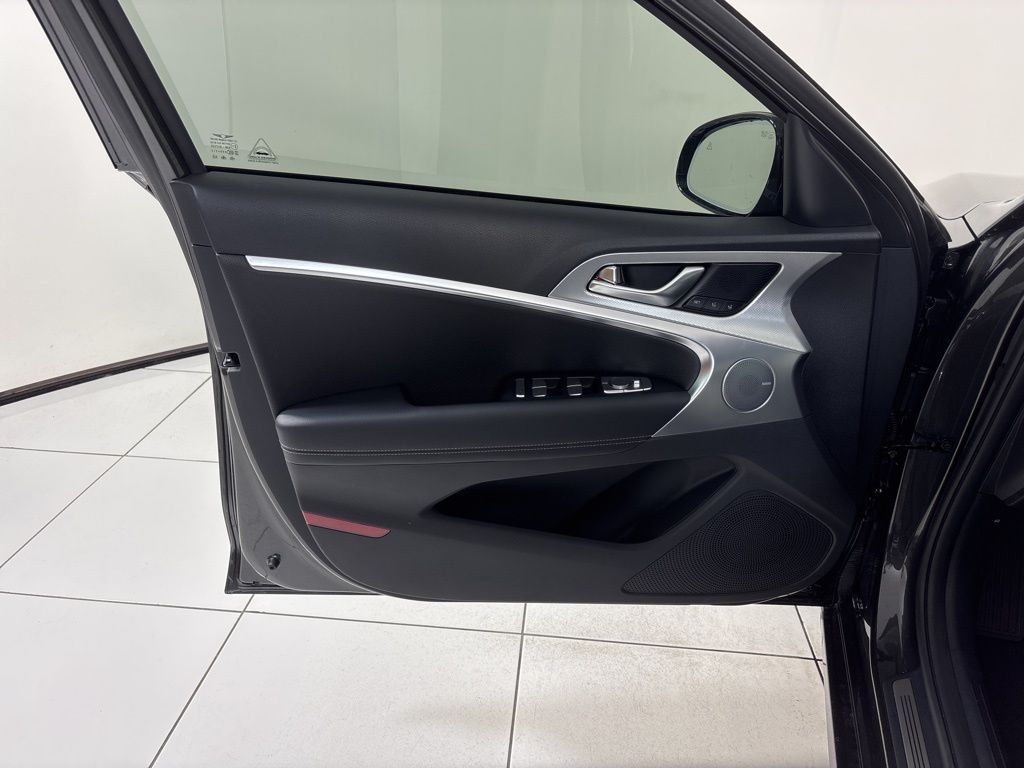 Thumbnail: 2026 Genesis G70 - 26
