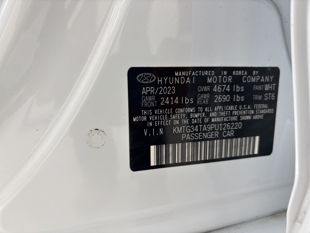 Thumbnail: 2023 Genesis G70 - 20