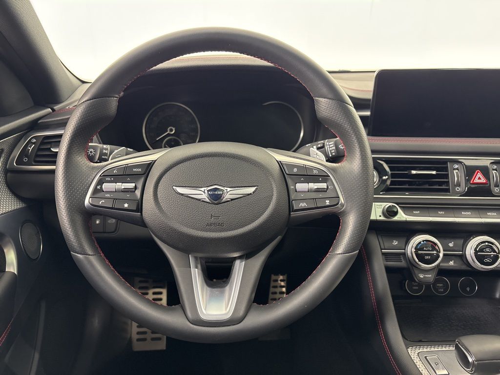 Thumbnail: 2023 Genesis G70 - 13