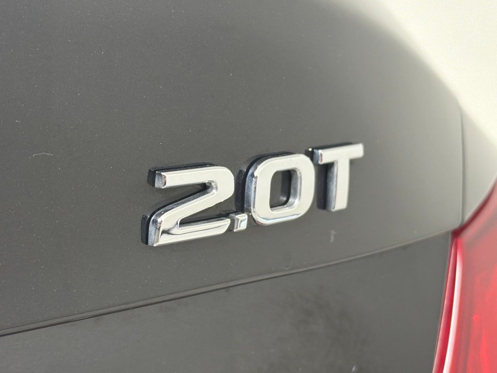 Thumbnail: 2021 Genesis G70 - 23