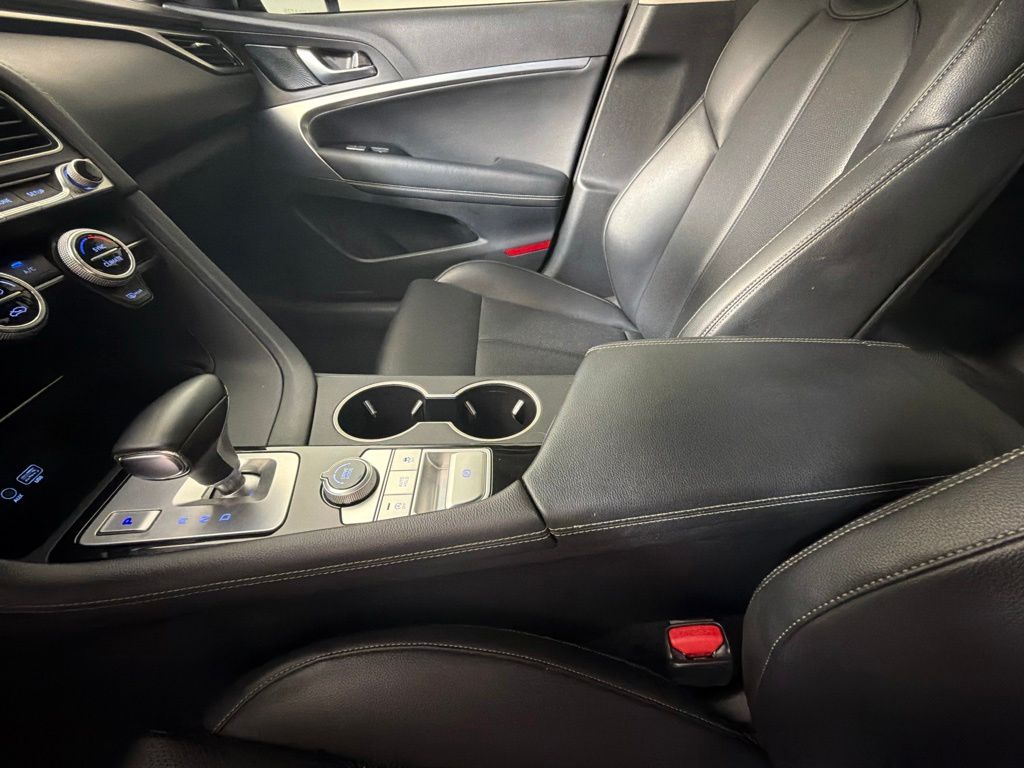 Thumbnail: 2021 Genesis G70 - 33