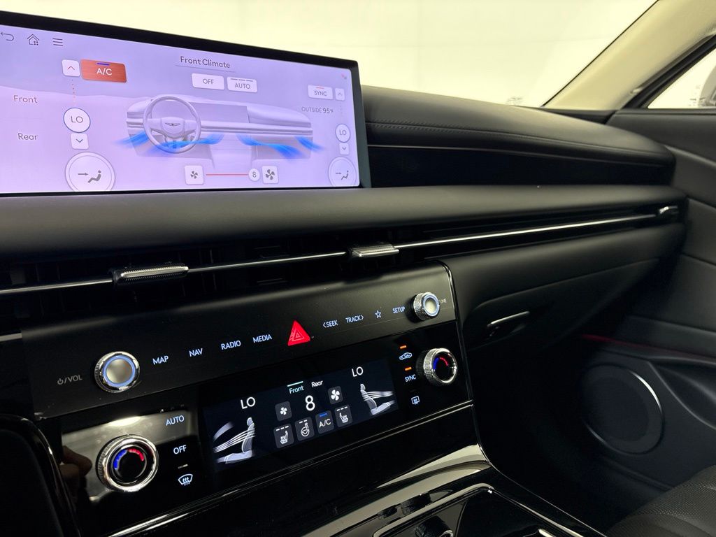 Thumbnail: 2027 Genesis G80 - 31