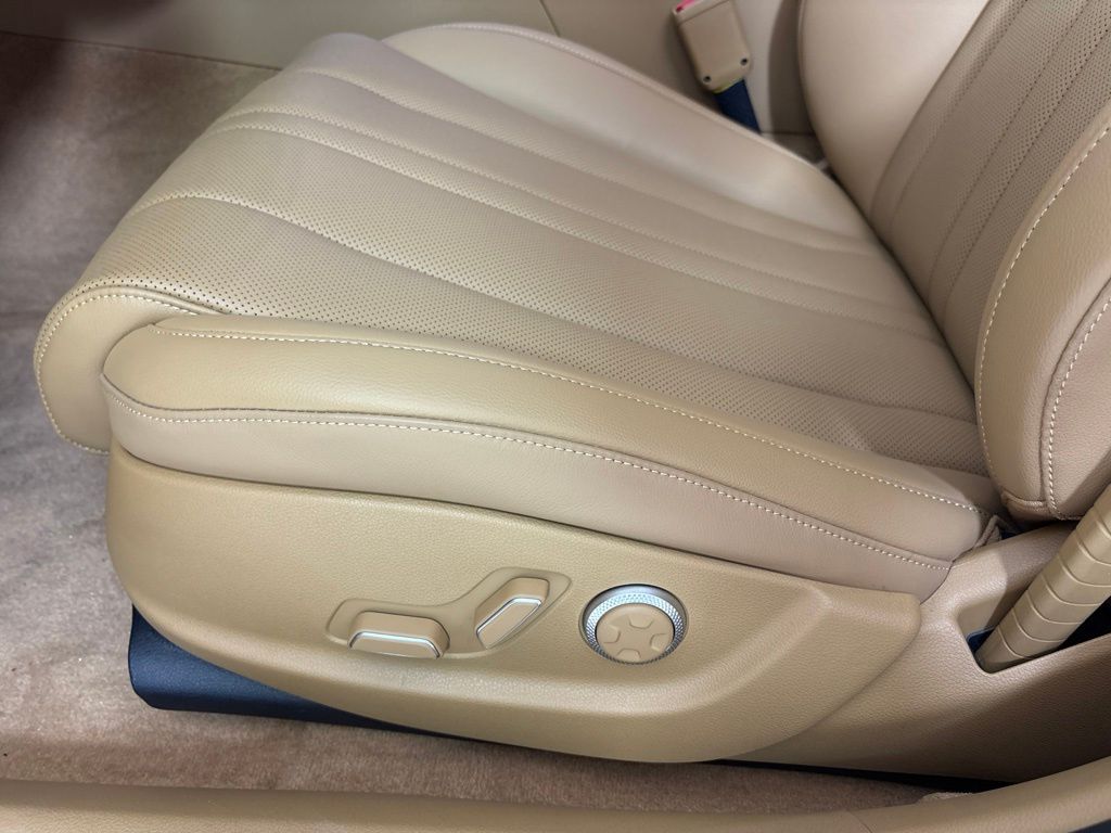 Thumbnail: 2026 Genesis G80 - 24