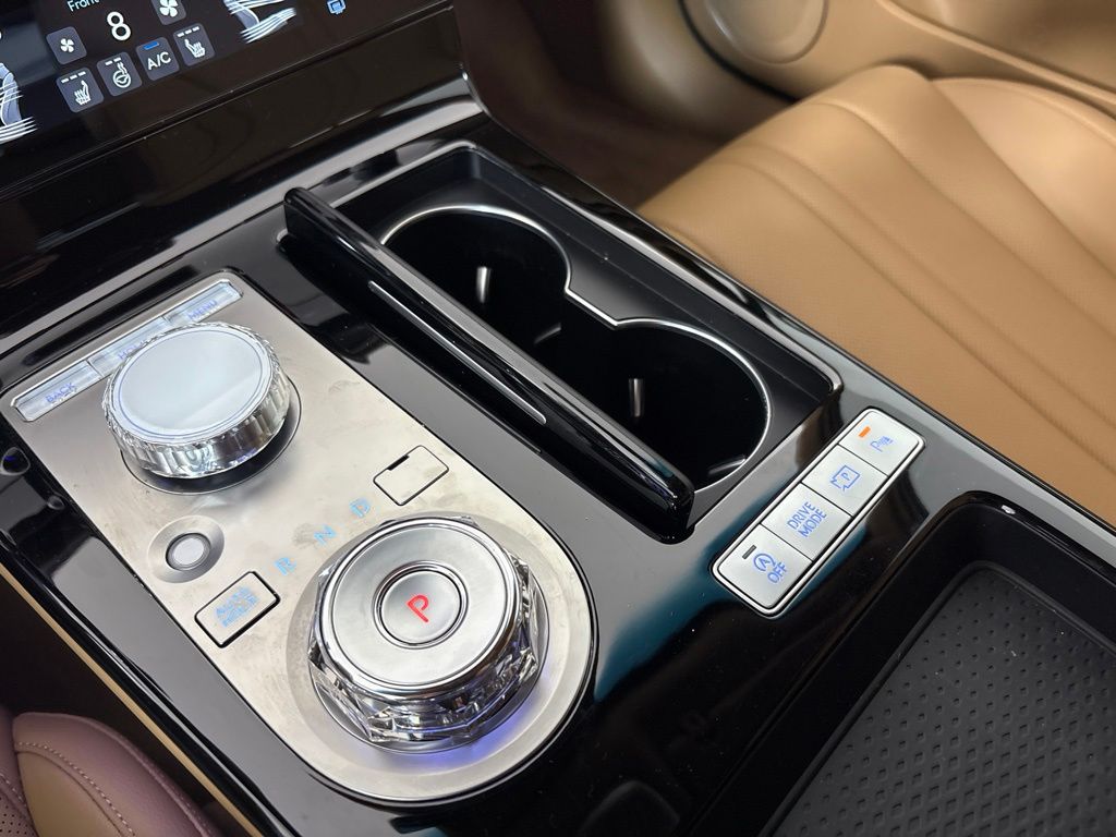 Thumbnail: 2026 Genesis G80 - 35