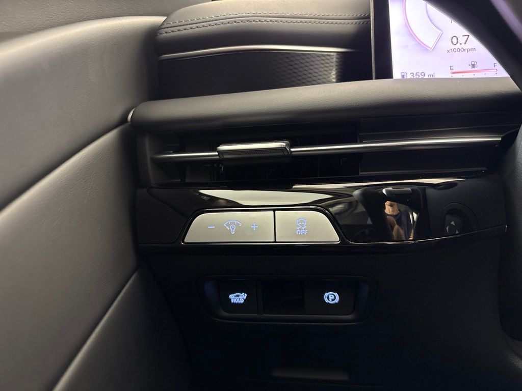 Thumbnail: 2027 Genesis G80 - 35