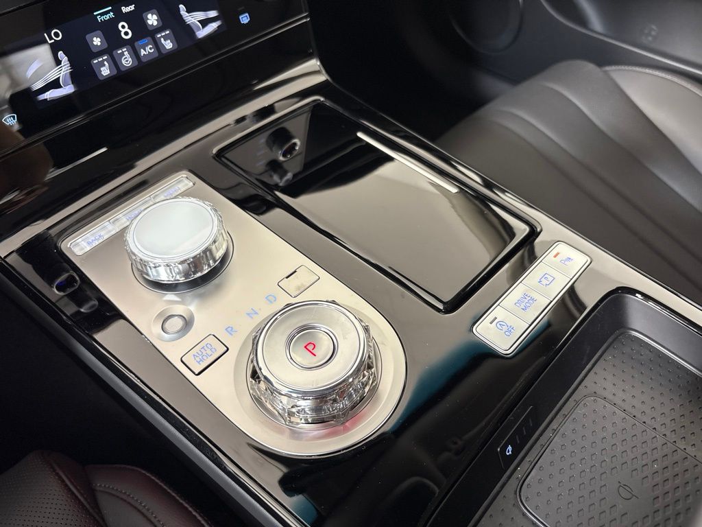 Thumbnail: 2027 Genesis G80 - 34