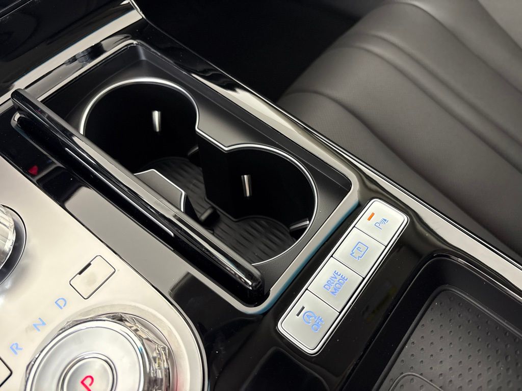 Thumbnail: 2027 Genesis G80 - 36