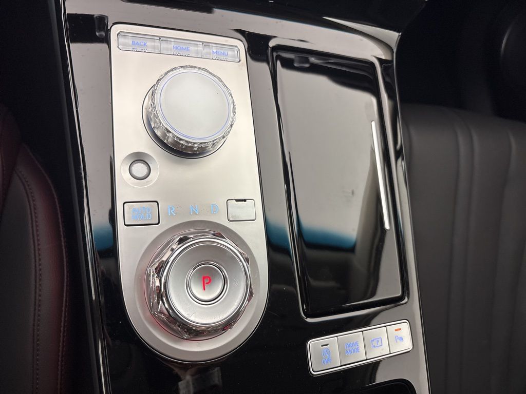 Thumbnail: 2026 Genesis G80 - 34