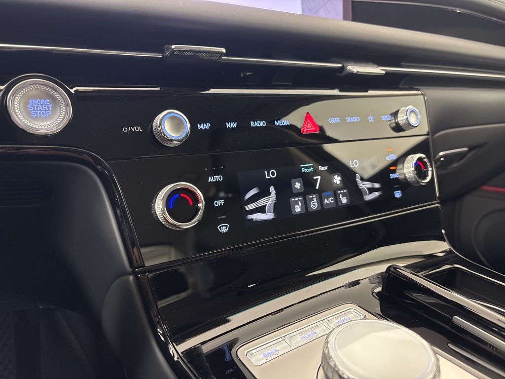 Thumbnail: 2026 Genesis G80 - 33