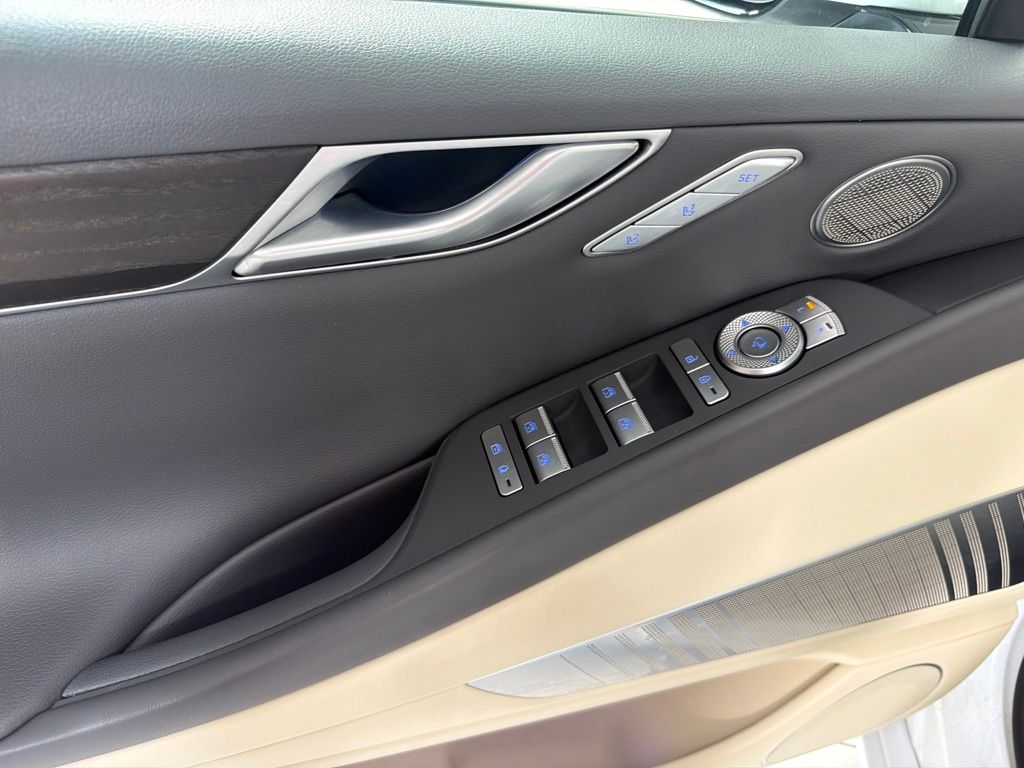 Thumbnail: 2024 Genesis G80 - 23