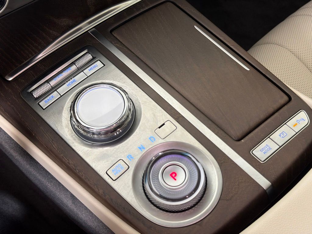 Thumbnail: 2024 Genesis G80 - 13