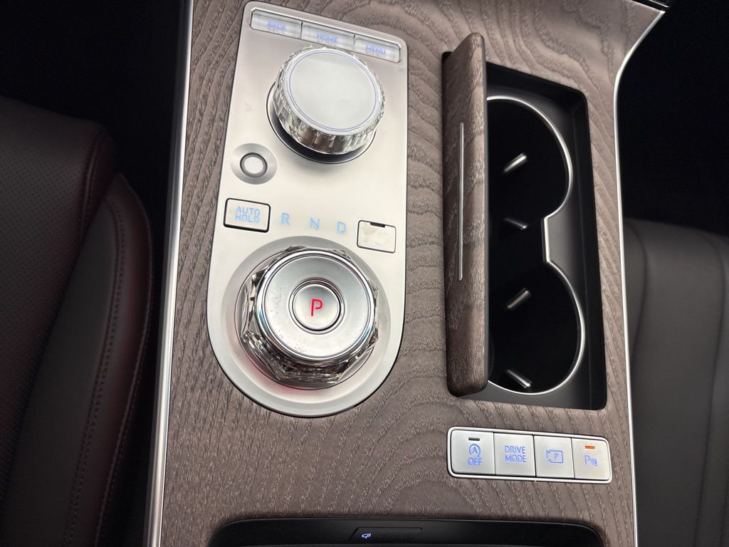 Thumbnail: 2026 Genesis G80 - 35