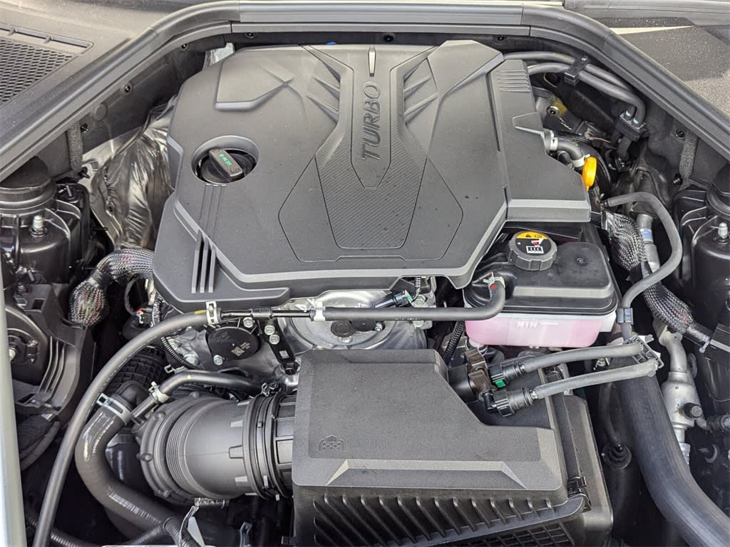 Thumbnail: 2025 Genesis G80 - 9