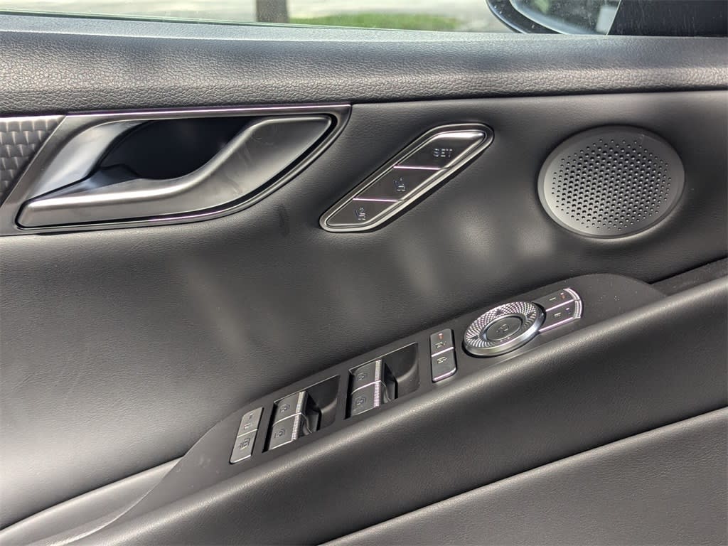 Thumbnail: 2025 Genesis G80 - 27