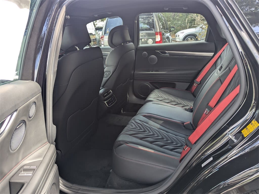 Thumbnail: 2025 Genesis G80 - 12