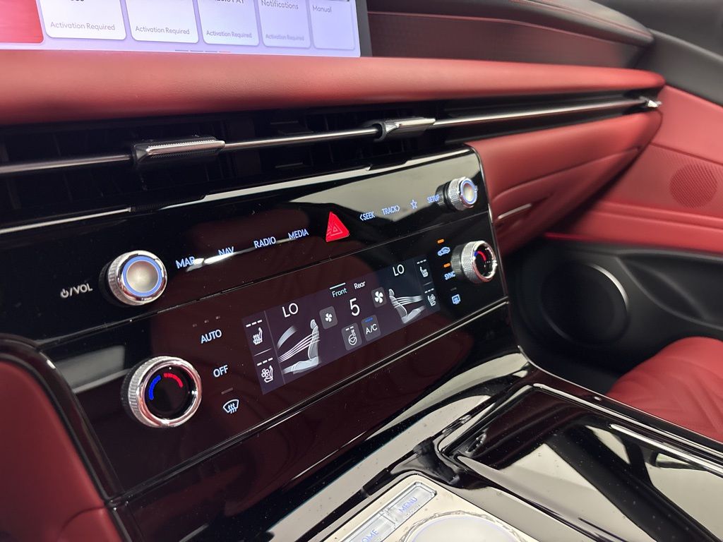 Thumbnail: 2026 Genesis G80 - 38