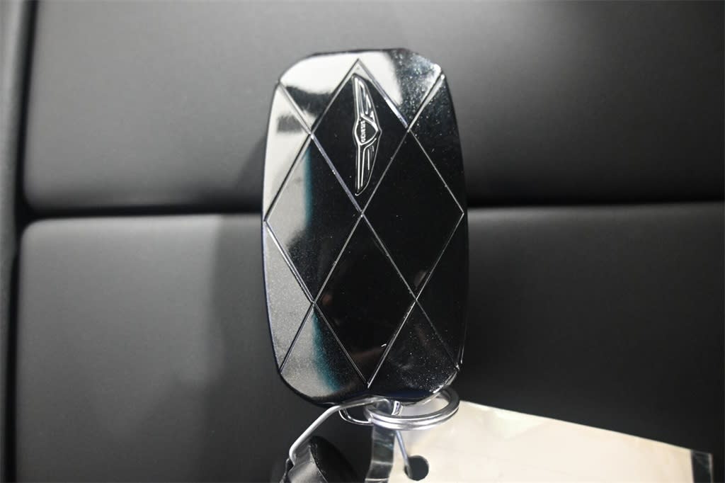 Thumbnail: 2025 Genesis G80 - 28