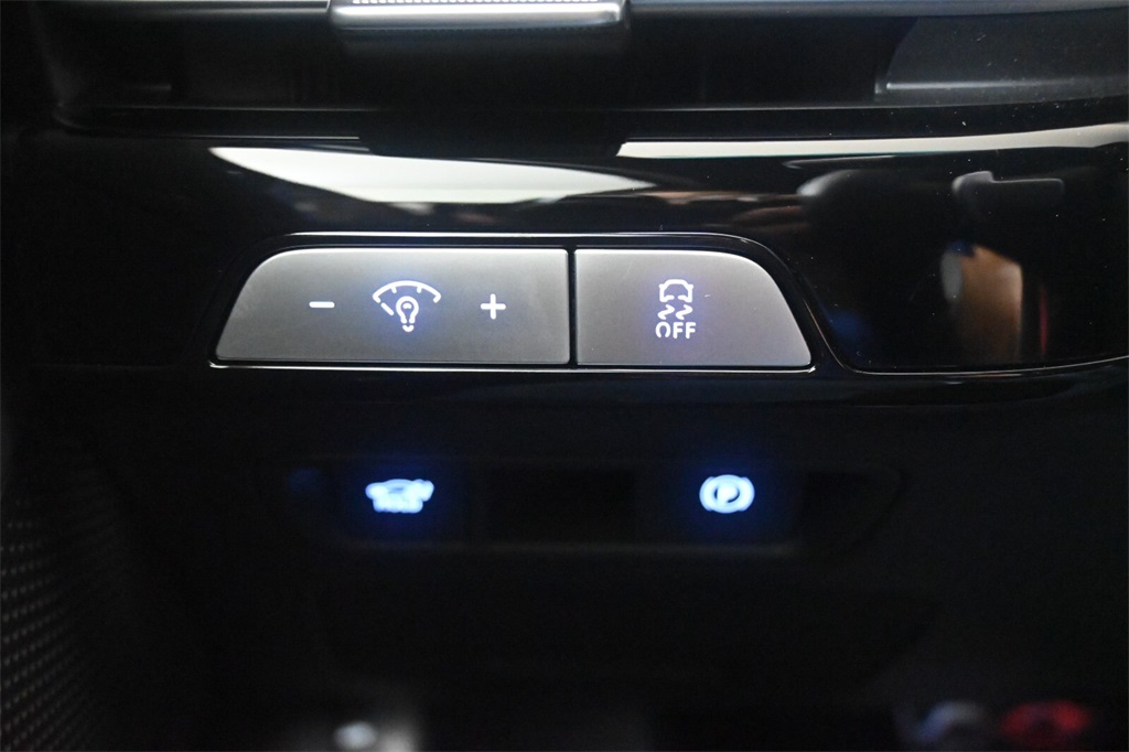 Thumbnail: 2025 Genesis G80 - 20