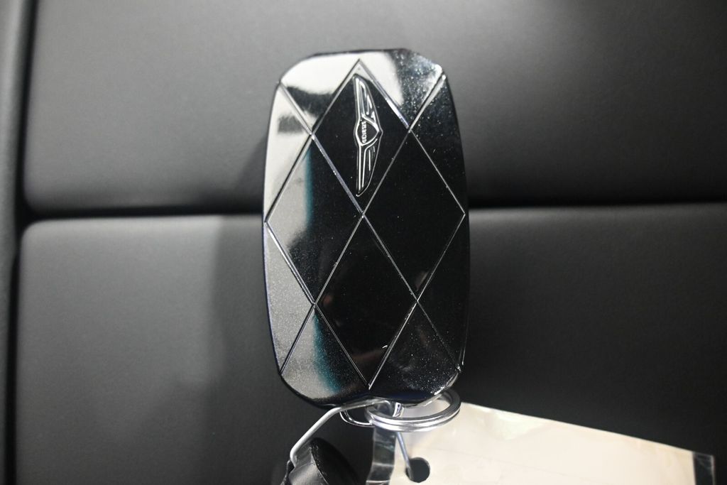 Thumbnail: 2025 Genesis G80 - 28