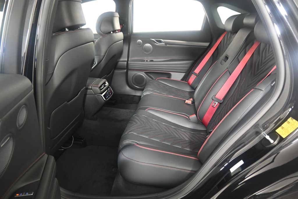 Thumbnail: 2025 Genesis G80 - 11