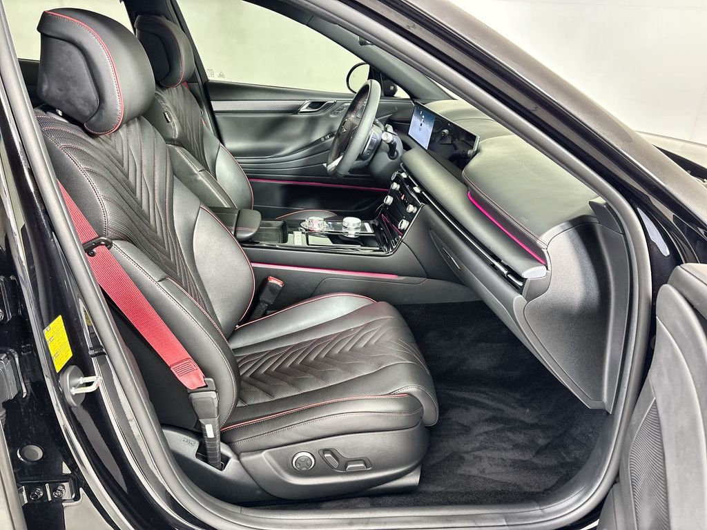 Thumbnail: 2025 Genesis G80 - 8