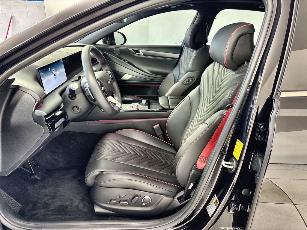 Thumbnail: 2025 Genesis G80 - 7