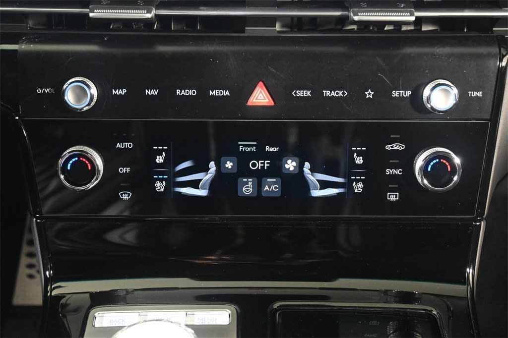 Thumbnail: 2025 Genesis G80 - 22