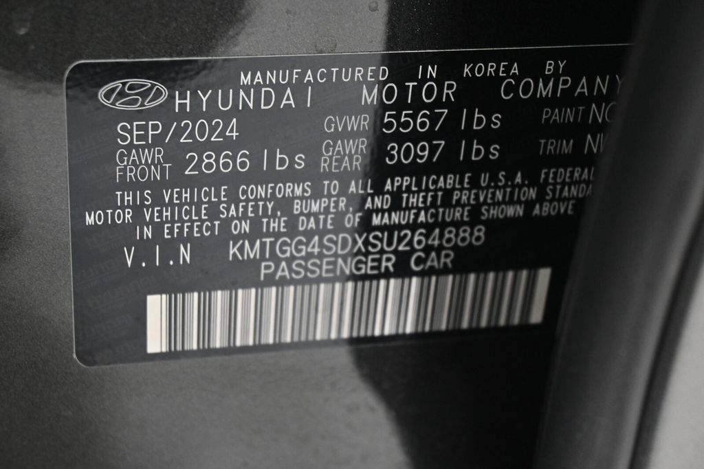 Thumbnail: 2025 Genesis G80 - 15