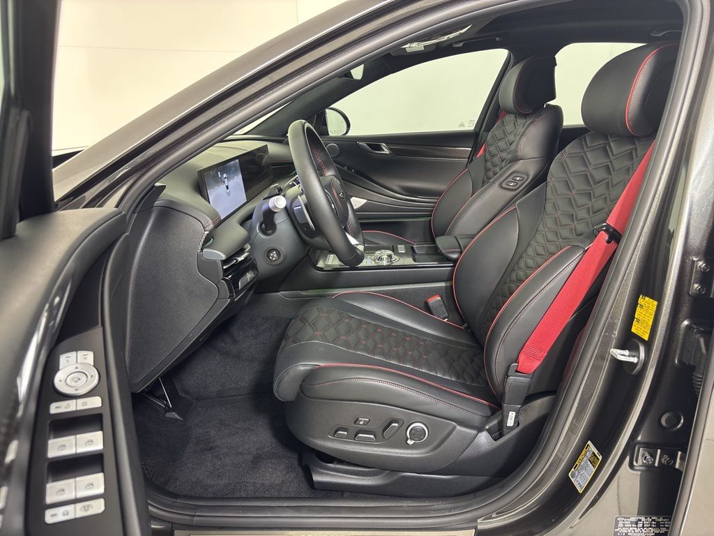 Thumbnail: 2025 Genesis G80 - 11