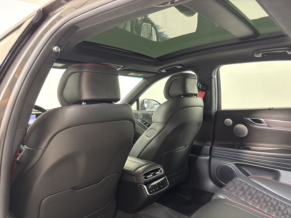 Thumbnail: 2025 Genesis G80 - 24