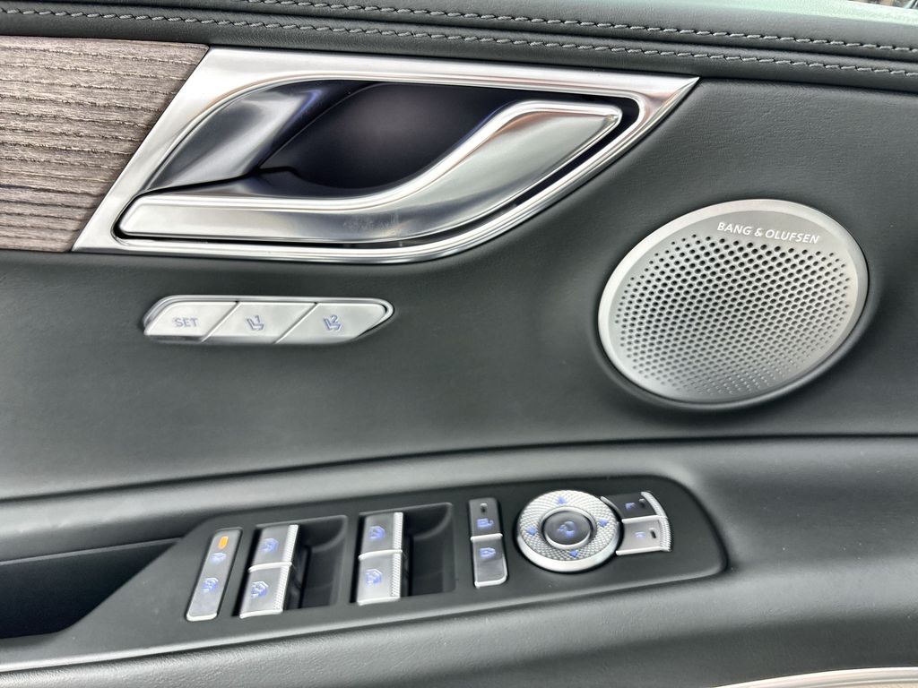 Thumbnail: 2026 Genesis GV80 - 22