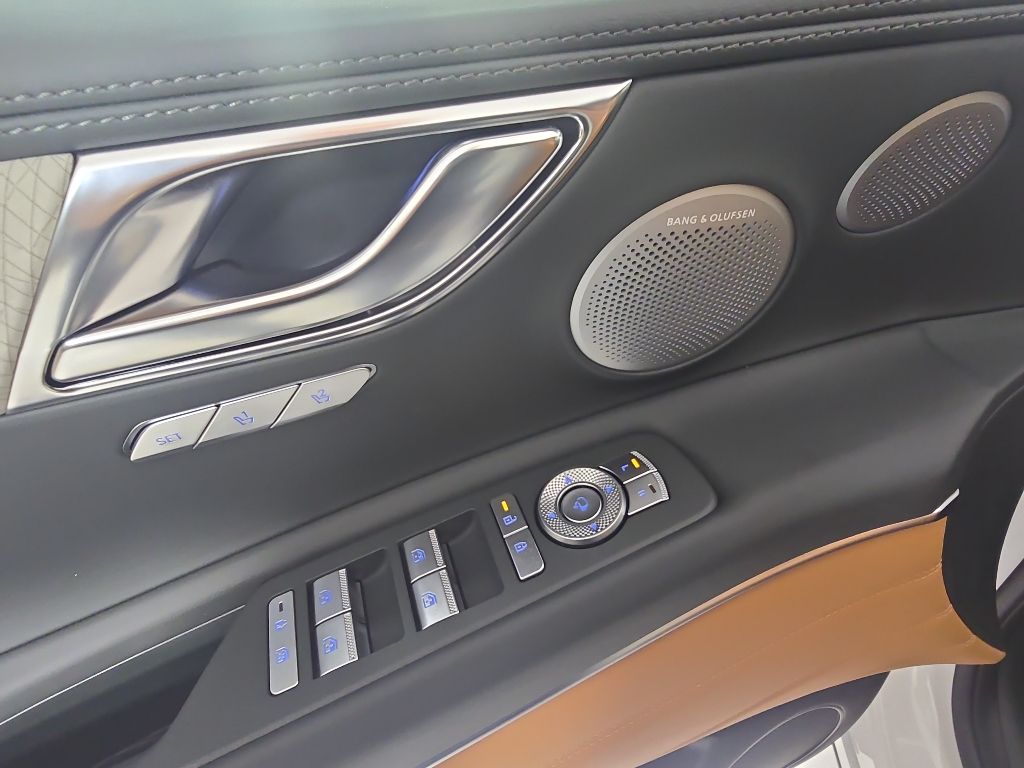 Thumbnail: 2026 Genesis GV80 - 23