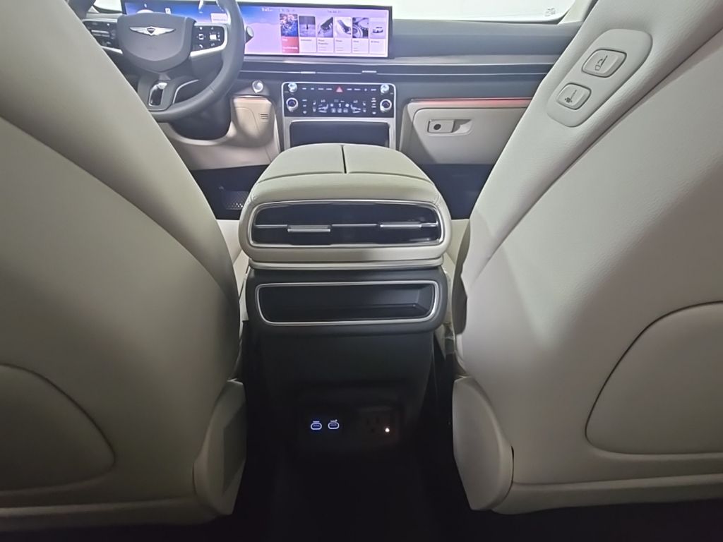 Thumbnail: 2026 Genesis GV80 - 31