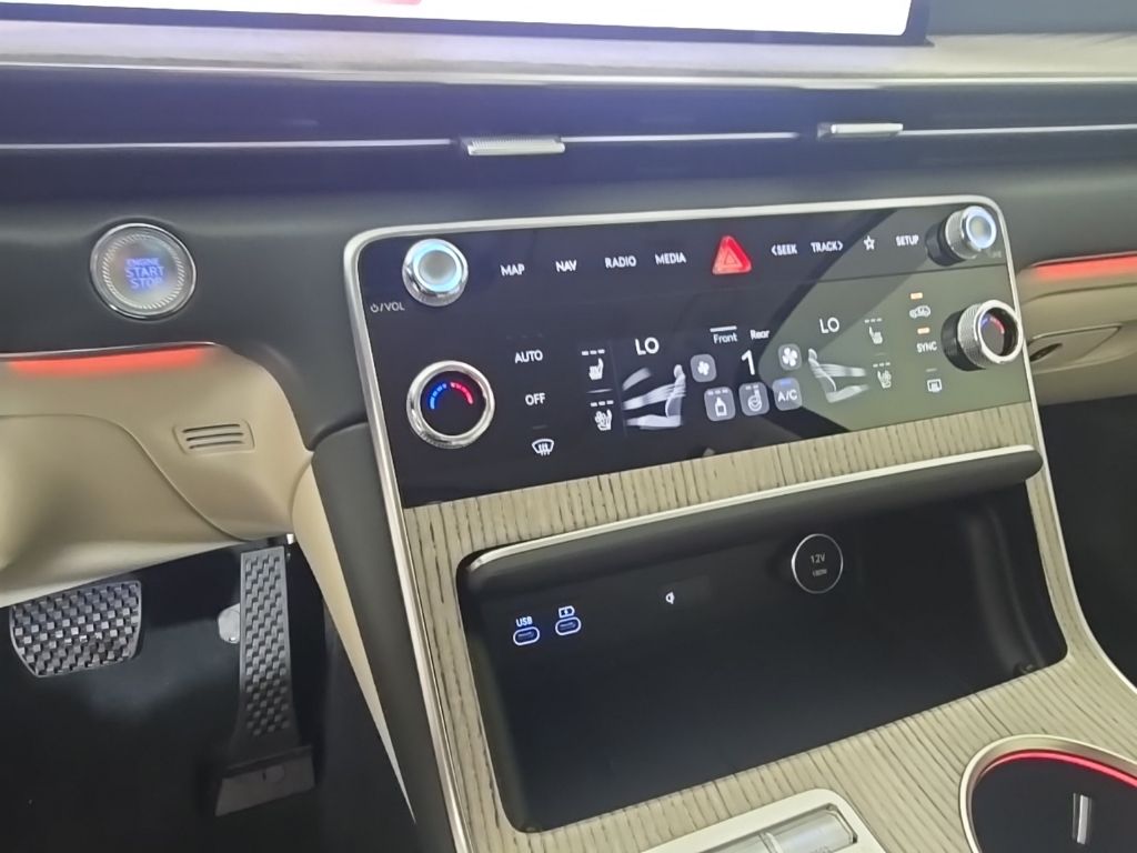Thumbnail: 2026 Genesis GV80 - 28